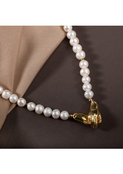 Beyaz Inci Doğal Taş Gümüş El Ele Kolye Zarif ve Şık Tasarım modelleri