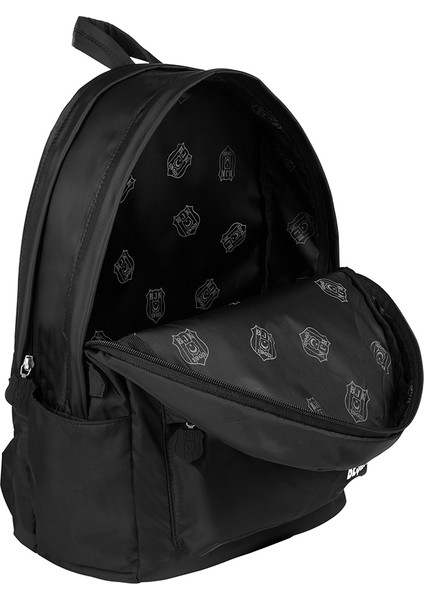 Önden Cep Detaylı Siyah Sırt Çantası modelleri