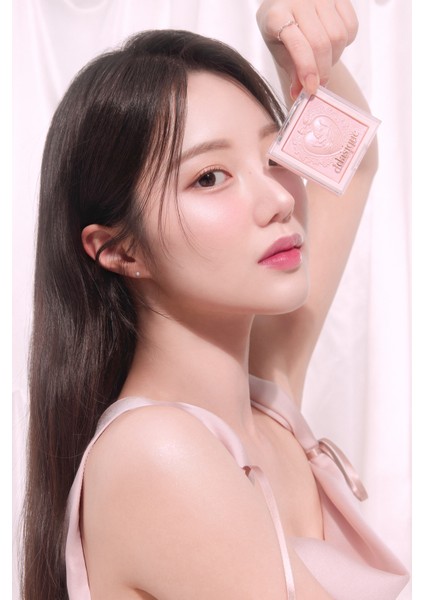 Inci Taneleriyle Yoğun Işıltı Sunan Özel Tasarımlı Aydınlatıcı Dasıque Luxe Glow Highlighter (#02 Pink Light)