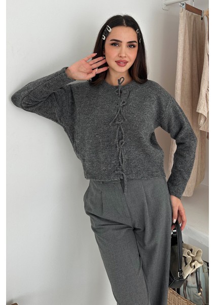 Kadın Fiyonk Detaylı Dokulu Triko – Yaratıcı & Şehirli Stil modelleri