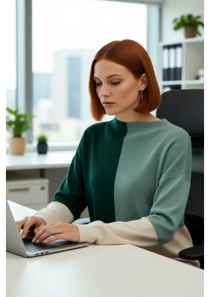 Kadın Relaxed Kalıp Dik Yaka Renk Bloklu Triko Kazak Kış Günleri Için Konforlu ve Şık Seçim modelleri