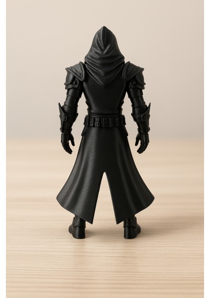 Siyah Pelerinli Savaşçı Figürü – 3D Baskı Dekoratif Koleksiyon Oyuncağı (10 Cm) fırsatları