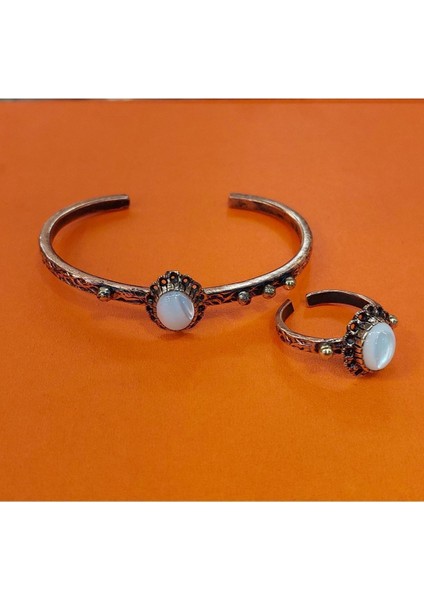 El Yapımı Doğal Taşlı Bakır Bilezik ve Yüzük Takı Seti, Şık ve Zarif Tasarım