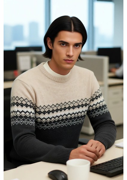Erkek Fitted Etnik Desenli Bisiklet Yaka Triko Kazak Kış Günleri Için Ideal Şık ve Konforlu Bir modelleri