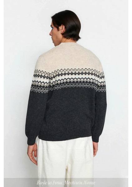 Erkek Fitted Etnik Desenli Bisiklet Yaka Triko Kazak Kış Günleri Için Ideal Şık ve Konforlu Bir fırsatları