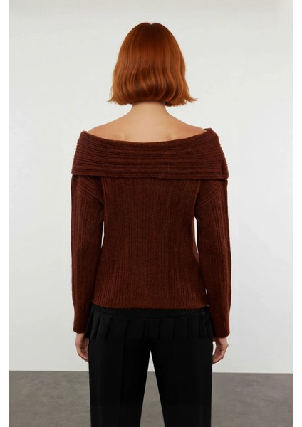 Kadın Carmen Yaka Regular Kalıp Uzun Kollu Fitilli Triko Kazak Gündüz ve Gece Şıklığı Sunar fırsatları