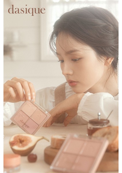 Karıştırılabilir Renk Tonlarına Sahip 4’lü Allık Paleti Dasıque Blending Mood Cheek (#10 Muted Nuts)