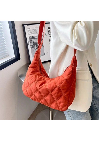 Zeytin Yeşili Bir Moda Yastıklı Naylon Kadın Omuz Çantası Uzay Pedi Aşağı Pamuk Alışverişçi Crossbody Çanta Bayan Kadın Kış Kapitone Hobo Çanta (Yurt Dışından) fırsatları