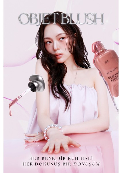 Hafif Yapılı, Ciltle Bütünleşen Parlak Bitişli Likit Allık Muzıgae Mansıon Objet Blush (001 Lilium)