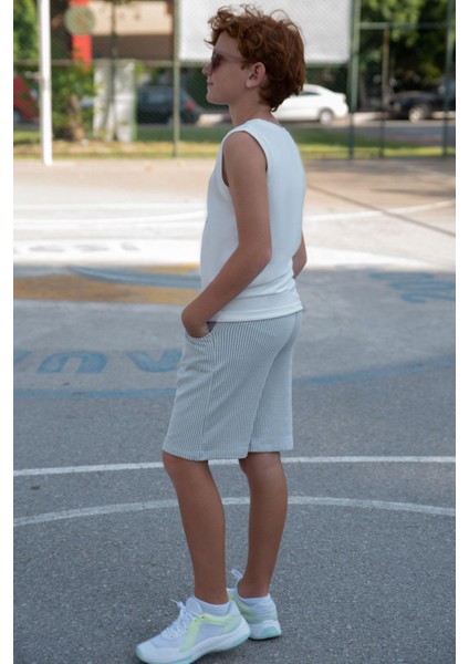 Erkek Çocuk Şortlu Takım Sıfır Kollu Yazı Baskılı Bağcık Aksesuarlı 8-14 Yaş, Beyaz