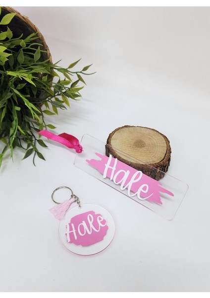 Isme Özel Kişiye Özel Pembe Detaylı Pleksi Kitap Ayracı ve Anahtarlık Seti