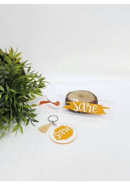 Isme Özel Kişiye Özel Turuncu Detaylı Pleksi Kitap Ayracı ve Anahtarlık Seti fiyatları