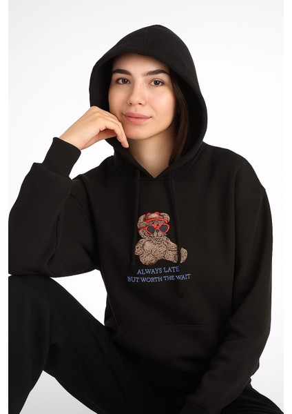 Ayıcık Desenli Kapüşonlu Ön Cep Detaylı Rahat Sweatshirt