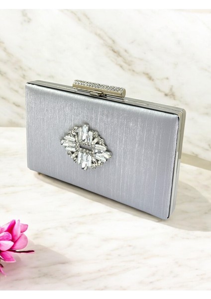 Gümüş Gri Renk El Izi Yapmayan Simli Saten Kristal Taşlı Kadın Abiye Çanta Düğün Nişan