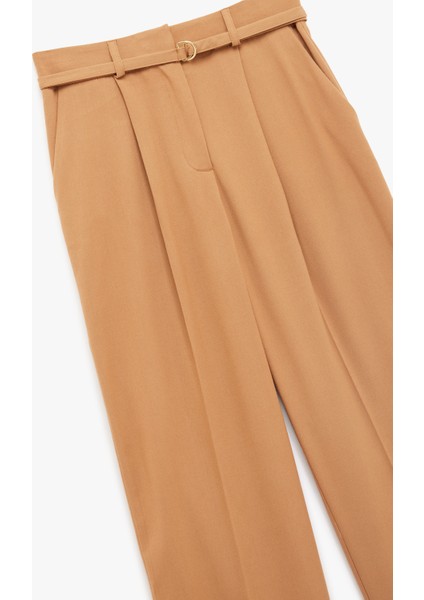 Cepli Pileli Kemerli Düz Paça Kumaş Pantolon modelleri