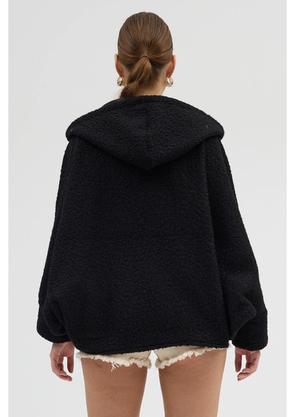 Kadın Siyah Kapüşonlu Çift Cepli Oversize Buklet Ceket Mont fırsatları