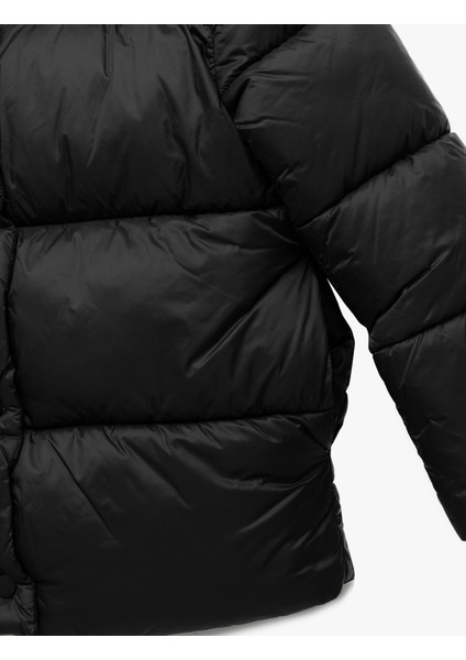 Uzun Kollu Çıtçıt Kapamalı Kapşonlu Şişme Mont fırsatları