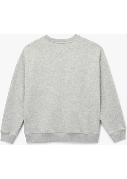 Uzun Kollu Bisiklet Yaka Peluş Aplike Detaylı Baskılı Sweatshirt fırsatları