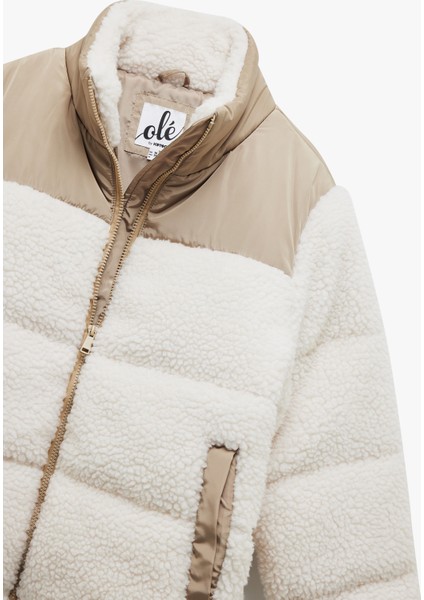 Dik Yaka Cep Detaylı Fermuarlı Renk Bloklu Peluş Mont