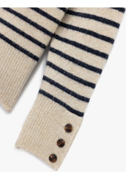 Uzun Kollu Dik Yaka Yarım Düğmeli Triko Oversize Çizgili Kazak