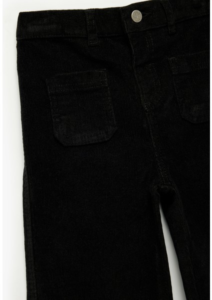 Pamuklu Cep Detaylı Geniş Paça Pantolon modelleri