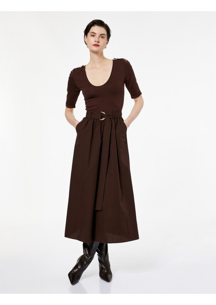 U Yaka Kısa Kollu Kemer Detaylı A Kesim Uzun Elbise
