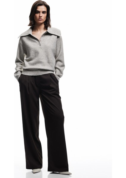 Regular Fit Uzun Kollu Yarım Düğme Detaylı Geniş Polo Yaka Triko Kazak fiyatları