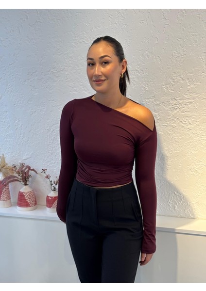 Omuz Detaylı Bordo Body