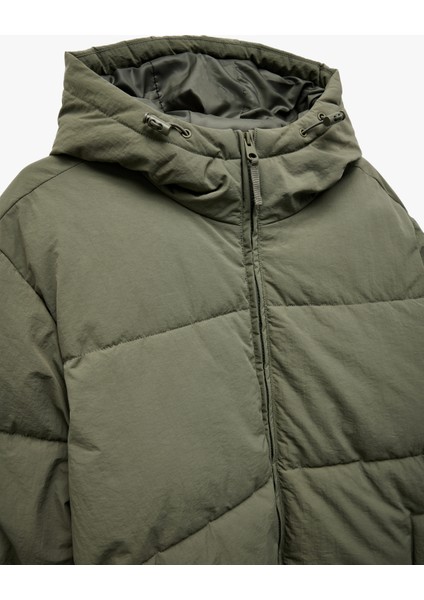 Uzun Kollu Cep Detaylı Fermuarlı Kapşonlu Şişme Mont indirimleri