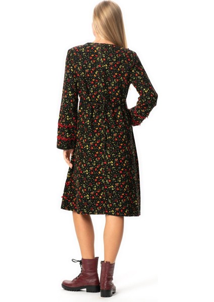 Uzun Kol Firdevs Kare Yaka Cep Detaylı Kısa Kışlık Pazen Elbise Çiçek Desen Siyah Syh fiyatları