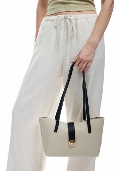 Metal Aksesuarlı Saplı Suni Deri Tote Çanta