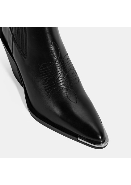 Kadın Siyah Kalın Topuklu Deri Bot fiyatları