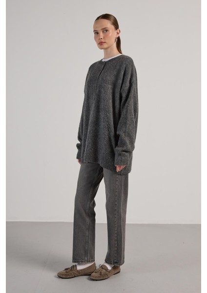 Kadın Antrasit Düğme Detaylı Oversize Yumoş Kazak 30031 fiyatları