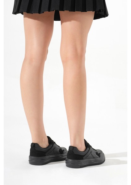 Kadın Siyah Termo Taban Bağcıklı Spor Ayakkabı indirimleri