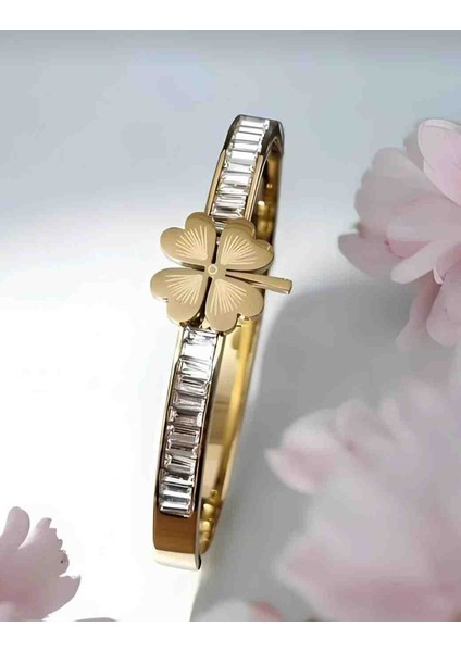 Gold Suyolu Taşlı Yonca Model Çelik Kelepçe Bileklik