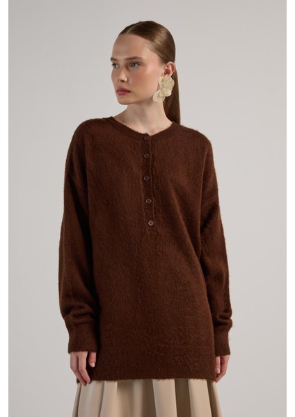 Kadın Kahve Düğme Detaylı Oversize Yumoş Kazak 30031 fırsatları
