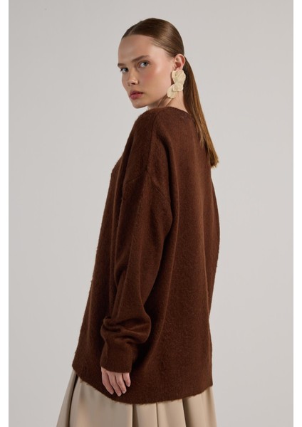 Kadın Kahve Düğme Detaylı Oversize Yumoş Kazak 30031