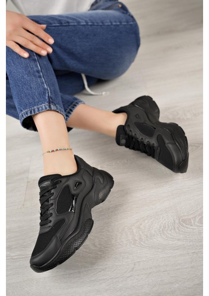 Kadın Poli Taban Yanı Şeritli Bağcıklı Sneaker