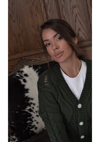 Keyymod Kadın Taşlı Düğmeli Ajurlu Makaron Kısa Hırka indirimleri