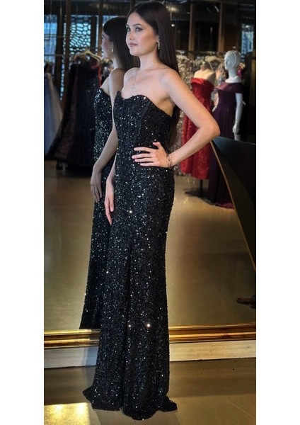 Siyah Straplez Yaka Sırt Dekolteli Yırtmaçlı Düz Kesim Payet Uzun Abiye Elbise 11093 fiyatları