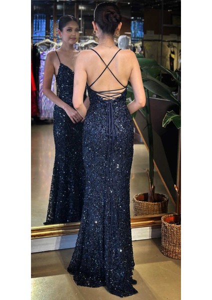 Lacivert V Yaka Ip Askılı Sırt Dekolteli Balık Etekli Pul Payet Uzun Abiye Elbise 11112-01 fırsatları