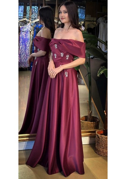 Vişne Renk Madonna Yaka Taş Detaylı Kloş Etekli Saten Uzun Abiye Elbise 11063-03