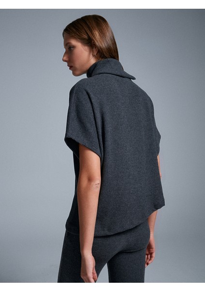 32239 Asimetrik Kesim Boğazlı Top-Antrasit fiyatları