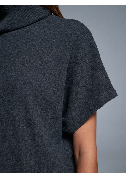 32239 Asimetrik Kesim Boğazlı Top-Antrasit fırsatları