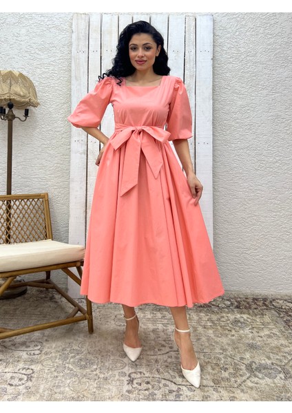 Yavruağzı Uzun Fiyonklu Kloş Poplin Elbise