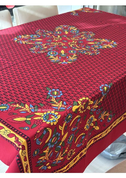 Kolay Temizlenebilir Çiçek Desenli Pamuklu Masa Örtüsü 170X170 cm – Çeyizlik, Sofra ve Dekoratif