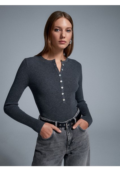 10819 Yün Karışımlı Ince Triko-Füme M. modelleri