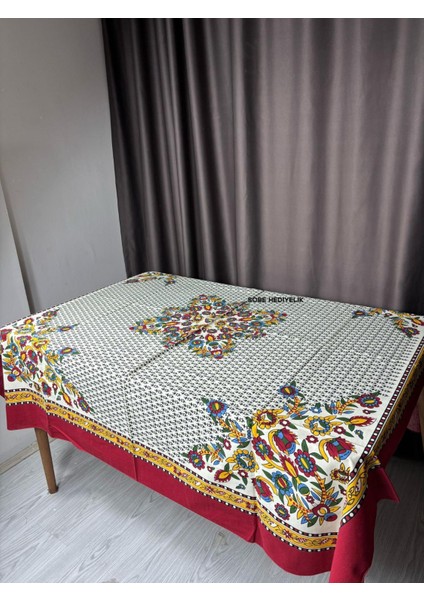 Kolay Temizlenebilir Çiçek Desenli Pamuklu Masa Örtüsü 170X170 cm – Çeyizlik, Sofra ve Dekoratif