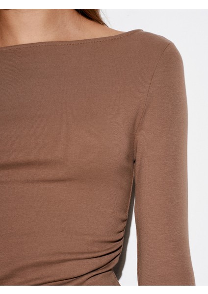 31401 Büzgülü Kayık Yaka Top-Vizon fırsatları