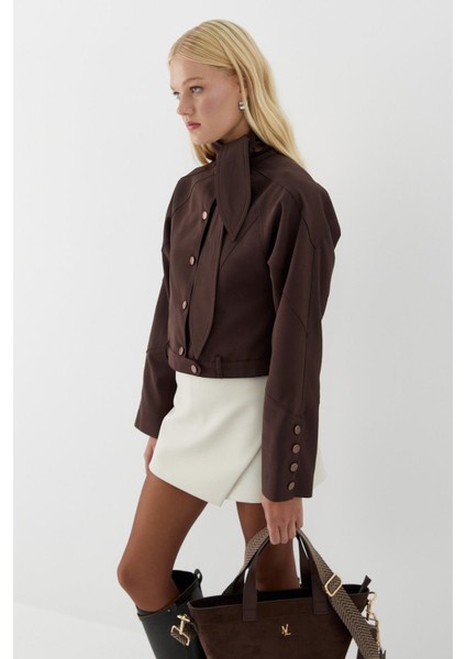 Yaka Detaylı Kısa Ceket Kahverengi